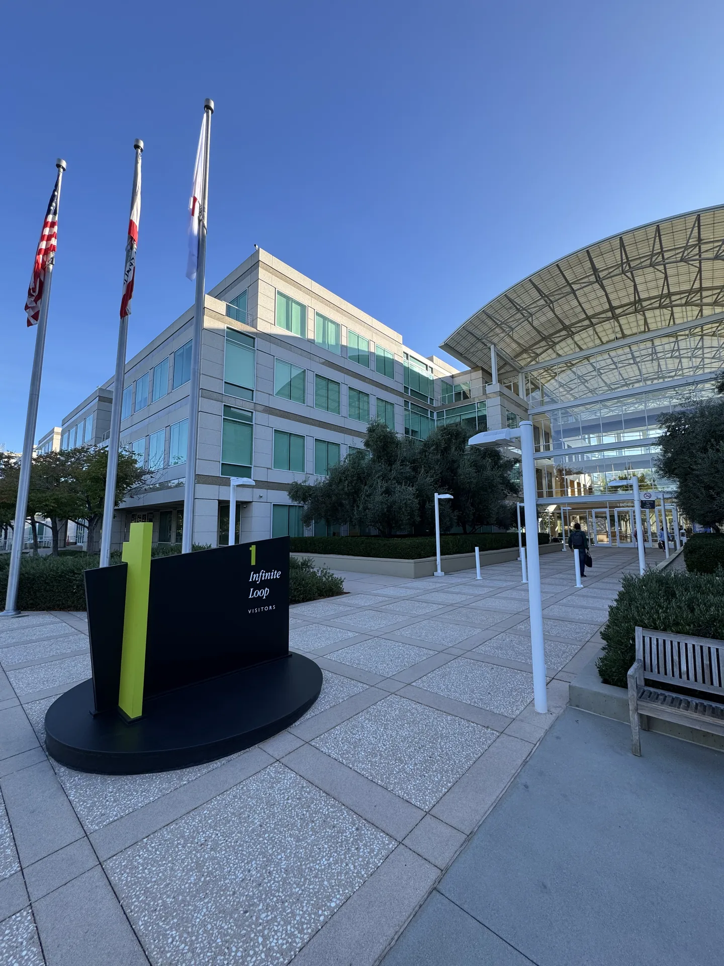 Grupo de imersão no Infinite Loop da Apple