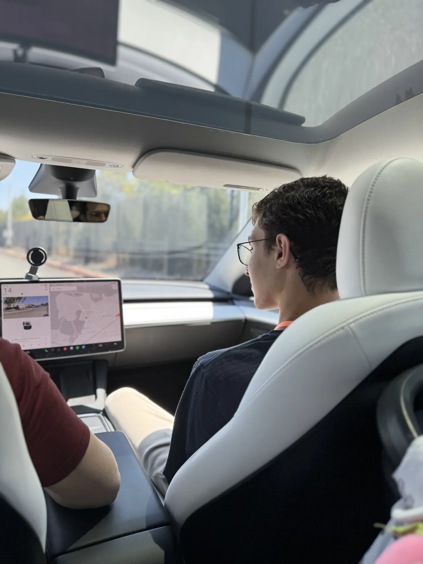 Experiência de direção autônoma com Tesla