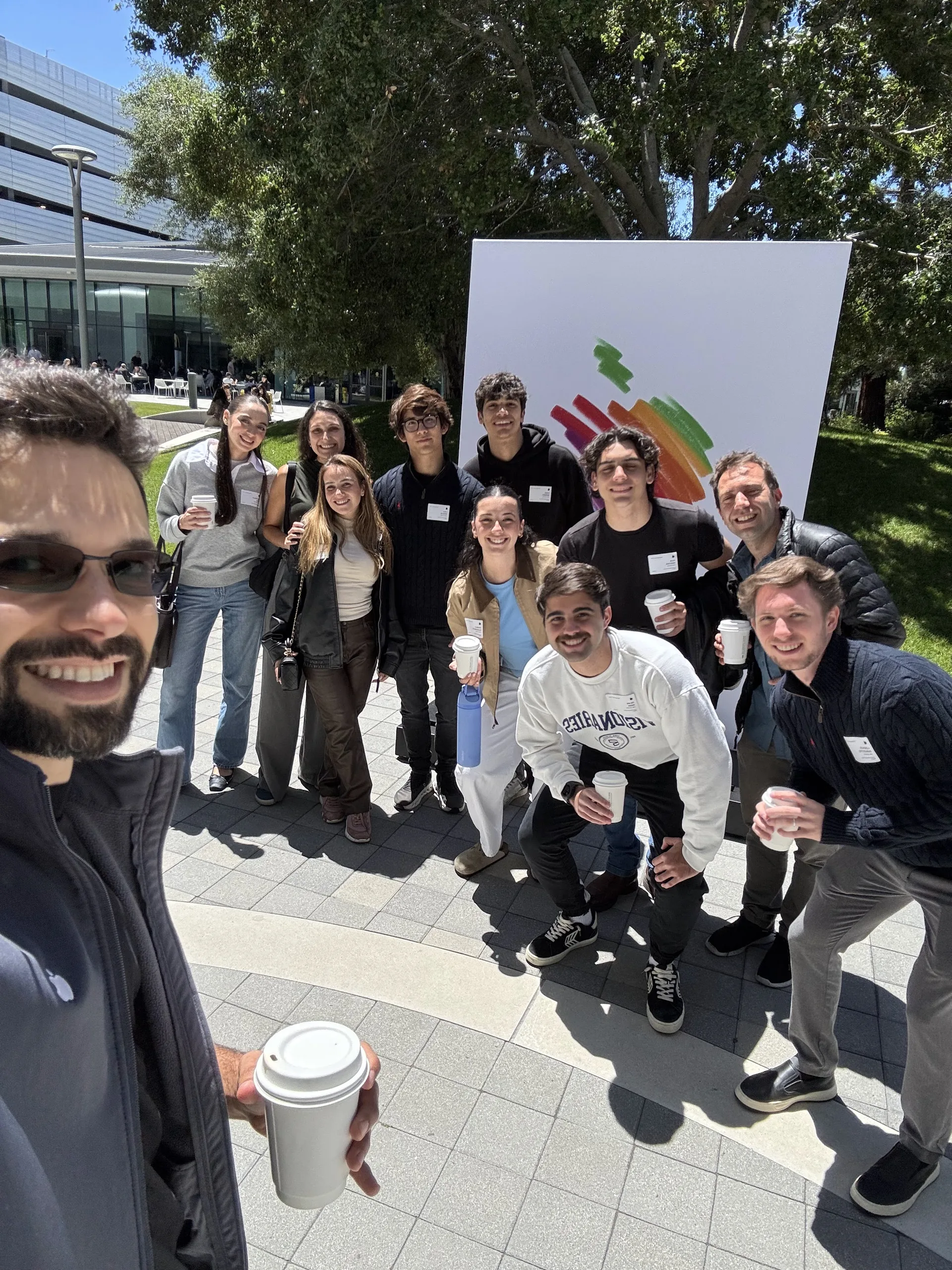 Almoço com alunos da Link School of Business no campus da Apple